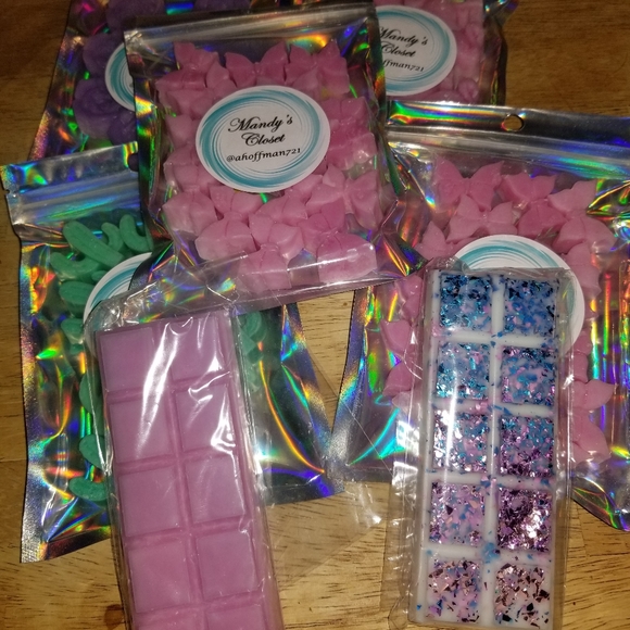 🎁 Handcrafted Mystery Wax Box - Picture 3 of 3